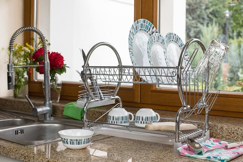 Як вибрати сушарку для посуду: 10 критеріїв